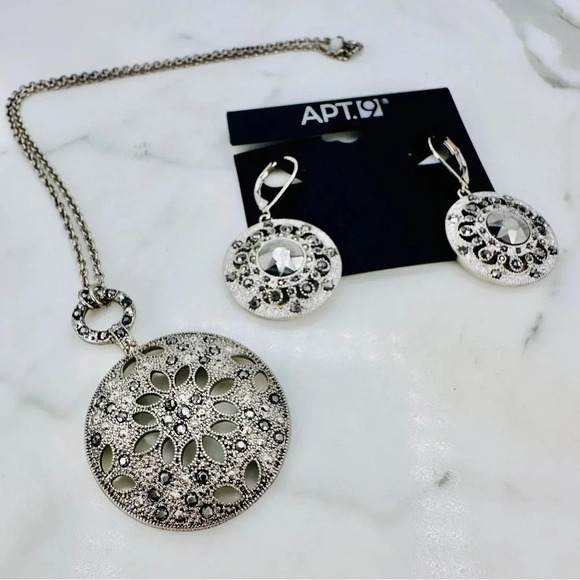 Marcasite Medallion Necklace and New Earrings Silver-tone Round Circle B… - Picture 5 of 11